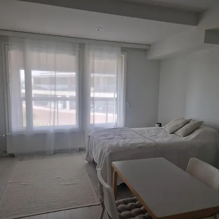 Apartamento Charming Hilltop Near River & Centre *